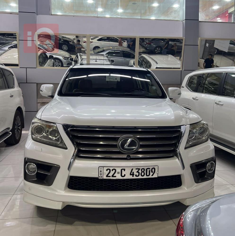 Lexus LX